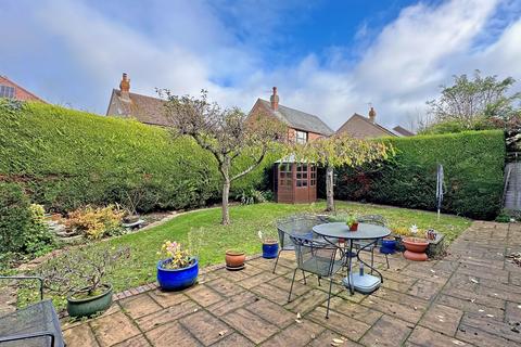 4 bedroom detached house for sale, McMullan Close, Wallingford OX10
