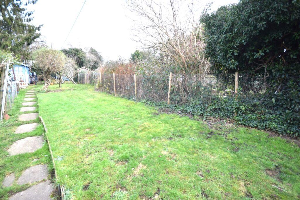 Stoney Common, Stansted Mountfitchet. CM24 3 bed terraced house for