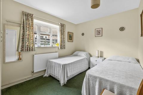 92 Brook Lane, Warsash, Southampton, SO31 9FD