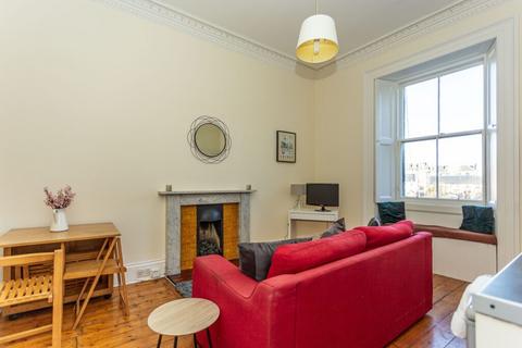 5/2 Bellevue Place, Edinburgh, EH7 4BS