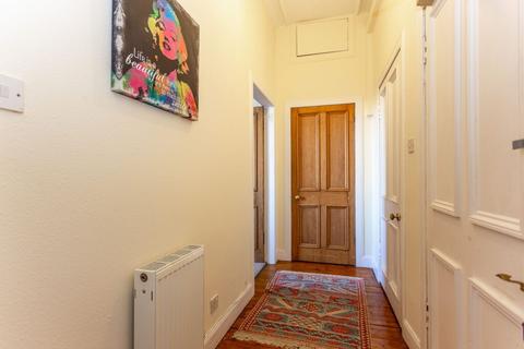 5/2 Bellevue Place, Edinburgh, EH7 4BS