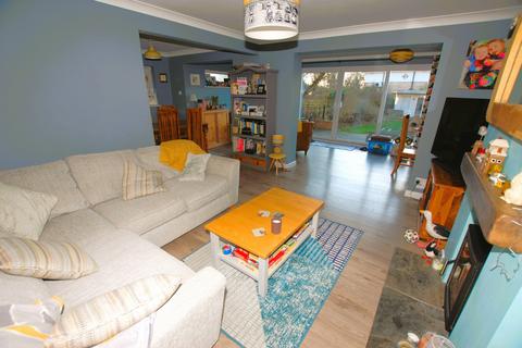 2 Bridge Close, Hythe, CT21 4DD