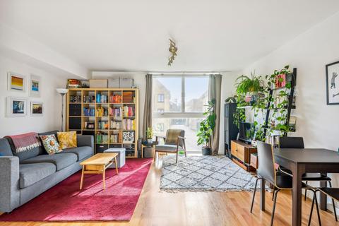 20 Cape Yard, London, E1W 2JU