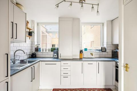 20 Cape Yard, London, E1W 2JU