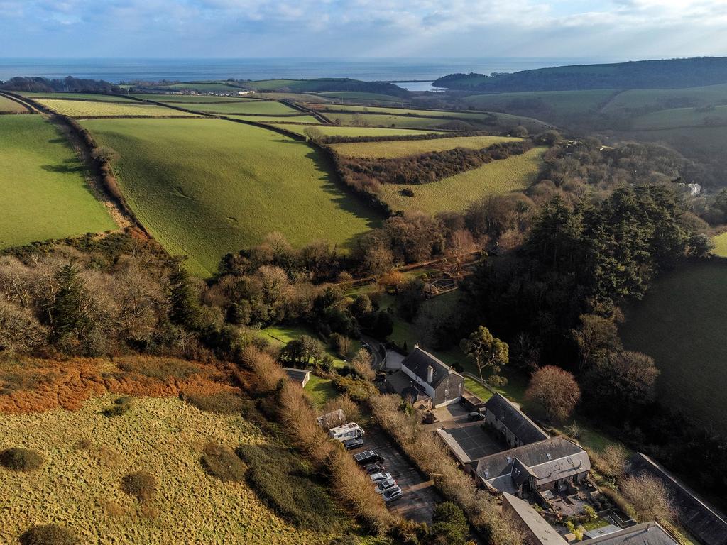 Drone Rural, Farmers Cottage, Slapton, Devon