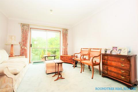 2 bedroom apartment for sale, Riverside Gardens Lodge, Green Walk, Hendon, NW4