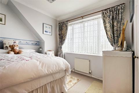 2 Blenheim Drive, Rustington, Littlehampton, BN16 3SN