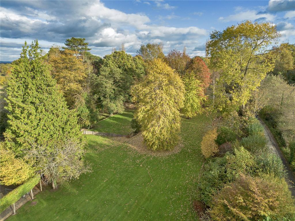 Shernden Lane, Marsh Green, Edenbridge, Kent, TN8 5 bed detached house