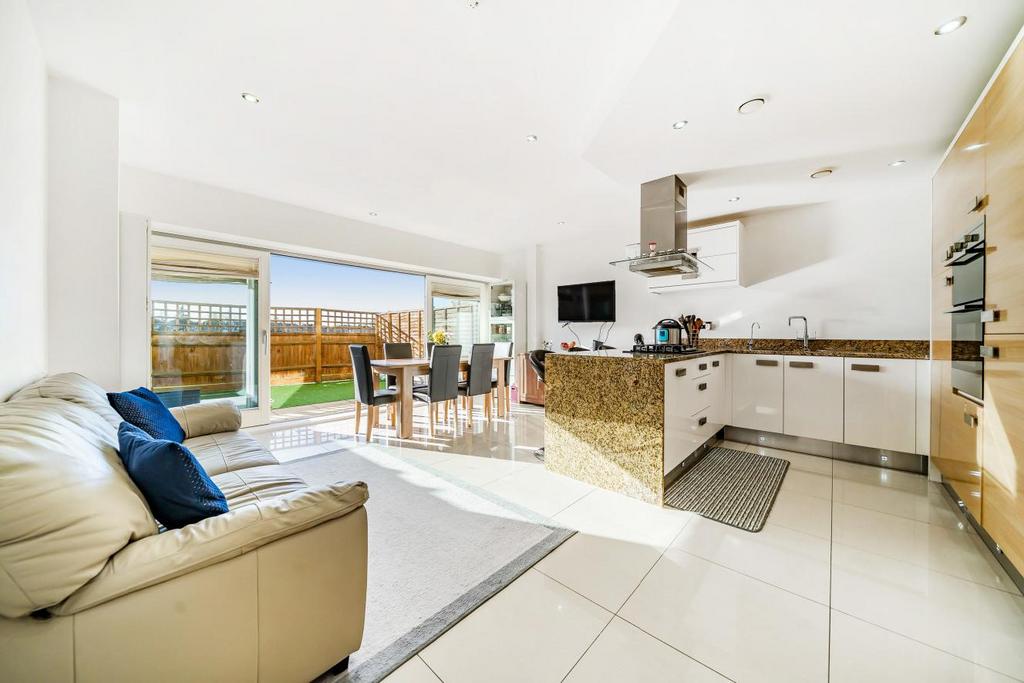 Greenview Drive, Raynes Park 4 bed terraced house for sale £1,050,000