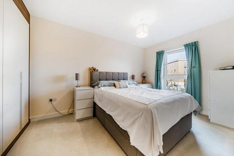 4 bedroom terraced house for sale, Greenview Drive, Raynes Park