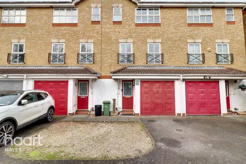 3 bedroom townhouse for sale, Binstead Close, Hayes