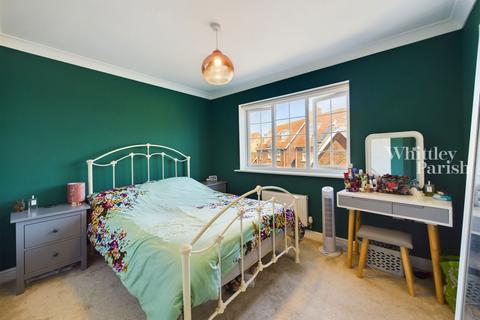 38 Bullfinch Drive, Harleston, IP20 9FB