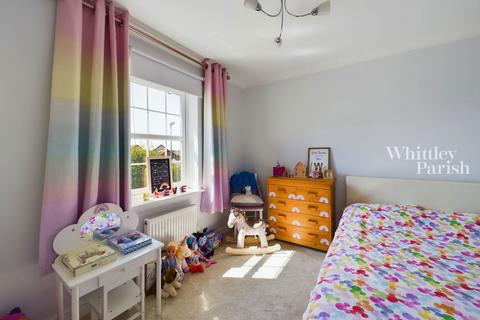 38 Bullfinch Drive, Harleston, IP20 9FB