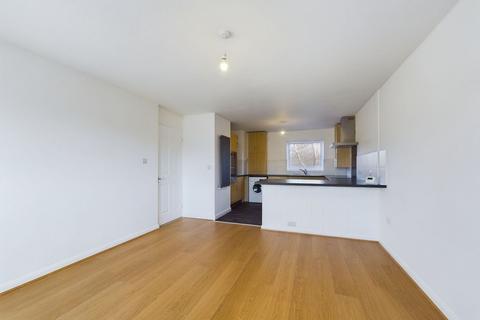 131 Drayton Walk, Northampton, NN2 7SD