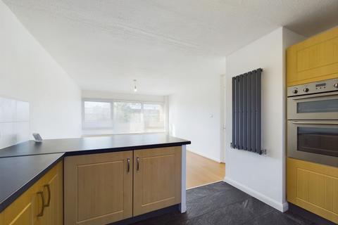 131 Drayton Walk, Northampton, NN2 7SD
