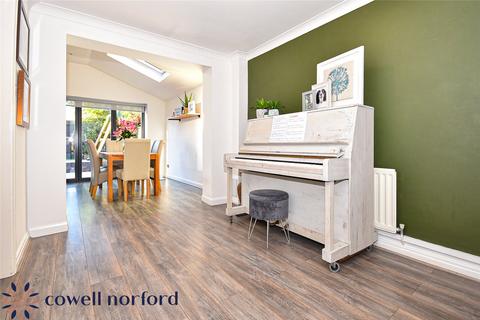 8 Heapfold, Rochdale, OL12 7NR