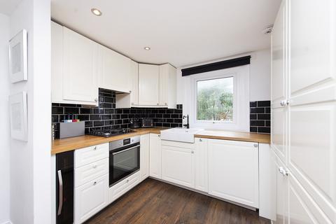 2 bedroom apartment for sale, London N11