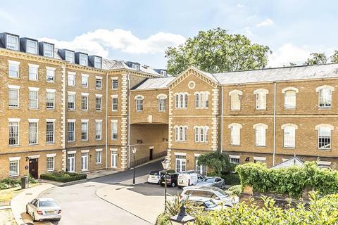 1 bedroom flat for sale, Royal Drive, London N11