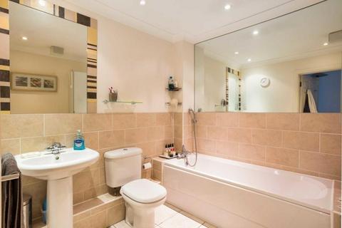 2 bedroom apartment for sale, London N11