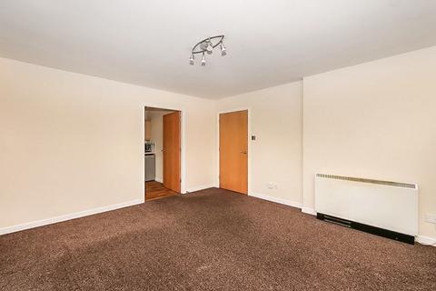 2 bedroom flat for sale, Beaconsfield Road, London N11