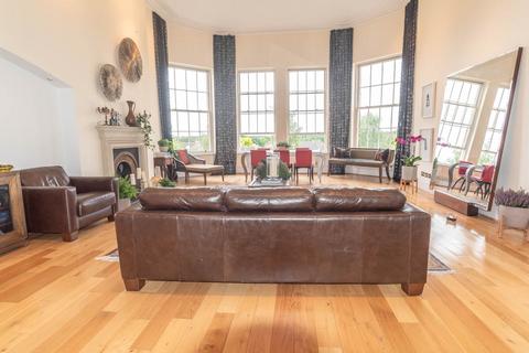 undefined, Royal Drive, London N11