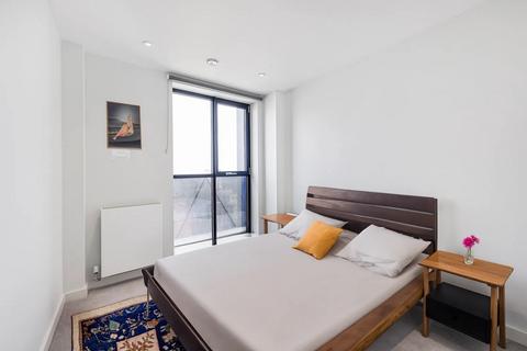 2 bedroom flat to rent -  Arnos Grove, London  N11