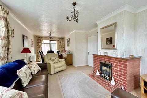 1 Bramlea Close, Leominster, HR6 8RZ