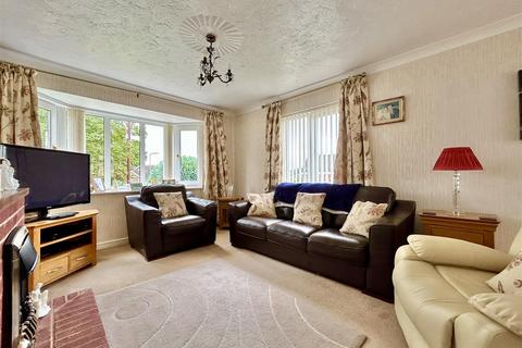 1 Bramlea Close, Leominster, HR6 8RZ