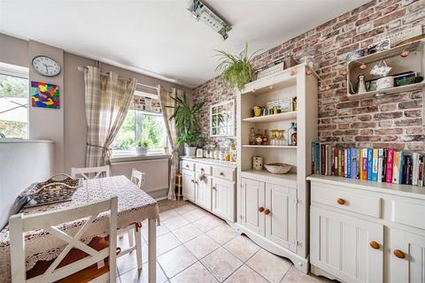 88 Bearcroft, Weobley, Hereford, HR4 8TD