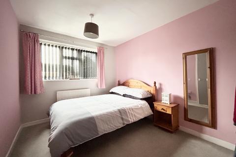 1 Cheaton Close, Leominster, HR6 8EN