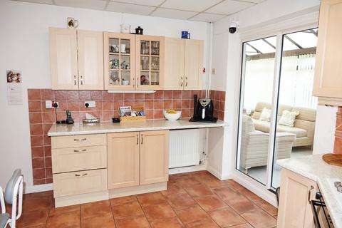 4 bedroom chalet for sale, Aldwick, Bognor Regis