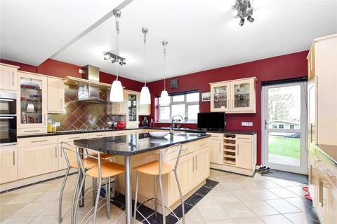 102 Midhurst Hill, Bexleyheath, DA6 7NL