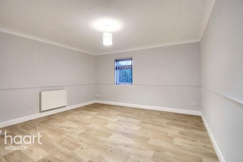 2 bedroom apartment for sale - Staithe Road, Wisbech