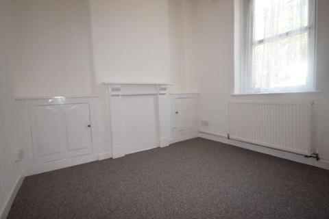 2 bedroom terraced house to rent, Hyfield Place, Bideford, EX39