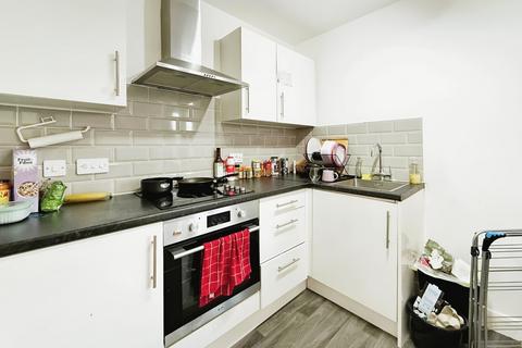 2 bedroom flat to rent, Skinner Lane, Leeds, West Yorkshire, LS7