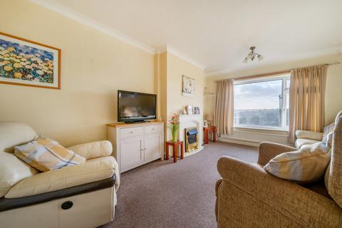 3 bedroom bungalow for sale, Hough Side Road, Pudsey, West Yorkshire, LS28