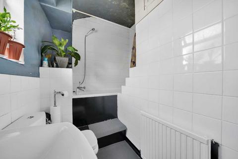 74 Twickenham Road, London, E11 4BW