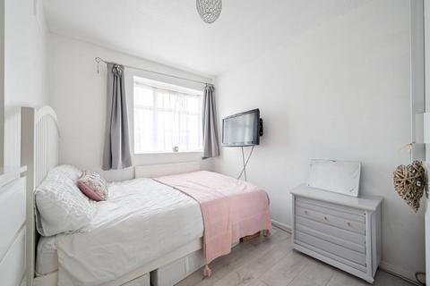 4 bedroom flat for sale, Oban Street, Poplar, London, E14