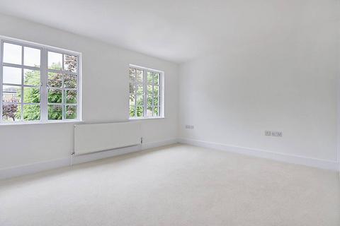 5 bedroom semi-detached house for sale, Arlington Road, St Margarets, Twickenham, TW1