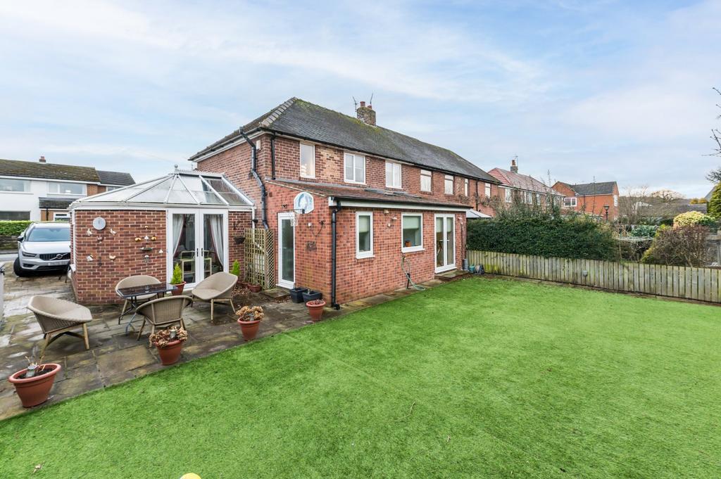Sun Lane, Burley in Wharfedale, Ilkley, West Yorkshire, LS29 3 bed semi