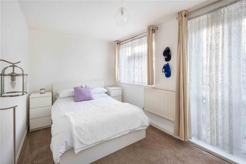 1 Creswick Walk, London, E3 2AQ