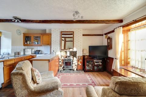 2 bedroom terraced house for sale, Bilham Road, Clayton West, Huddersfield, West Yorkshire, HD8