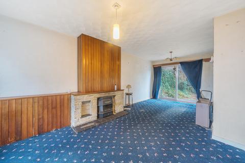 37 Boltons Lane, Woking, GU22 8TL