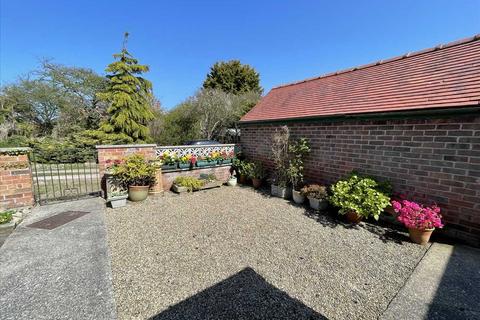 4 bedroom bungalow for sale, Clarence Avenue, Filey