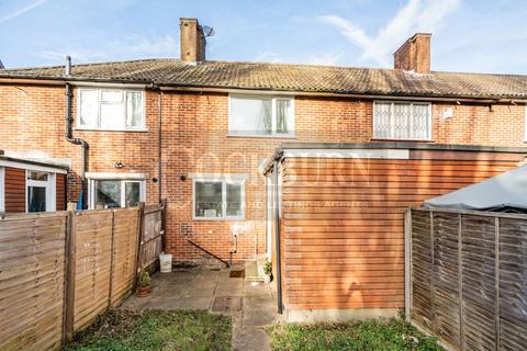 32 Charminster Road, London, SE9 4BT