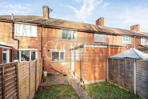 32 Charminster Road, London, SE9 4BT