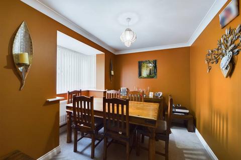 10 Alder Close, Brough, HU15 1ST
