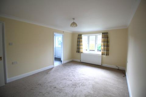 2 bedroom house to rent, Silver Trees, Bricket Wood