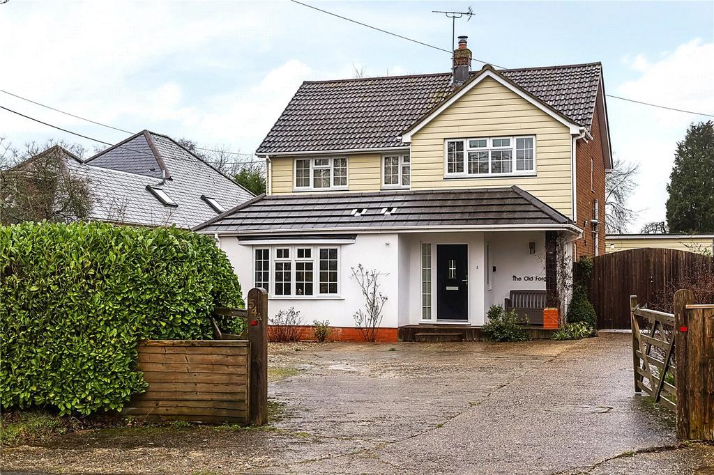 Blackberry Lane, Four Marks, Alton, Hampshire, GU34 4 bed detached