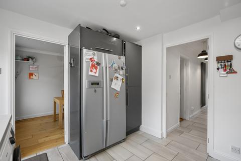 219 Cameron Crescent, Bonnyrigg, EH19 2PJ